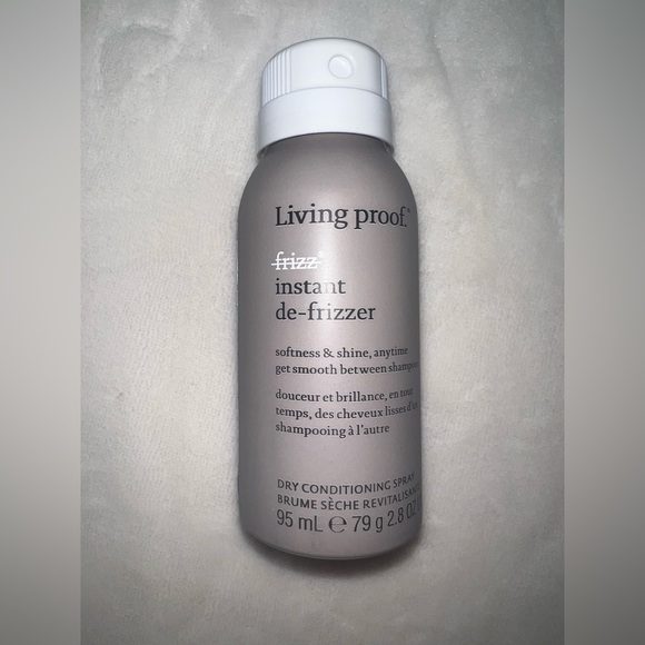Living Proof Travel Haircare Set – Shampoo, Conditioner, Styling & Dry Shampoo - Picture 3 of 10